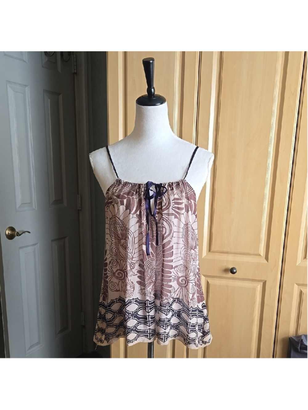 Joie brand womens Floral Print Silk Halter Sleeveless Blouse.